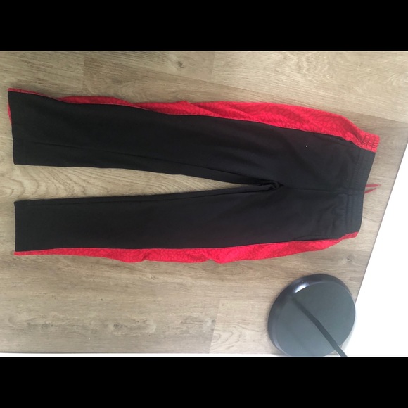 Jordan jogging - Picture 2 of 3